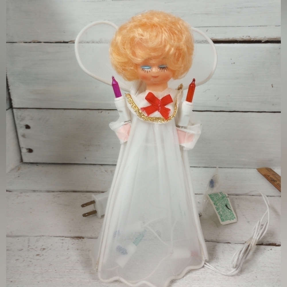 Vintage Kitschy Lighted Angel Christmas Holiday Tree Topper, Working.